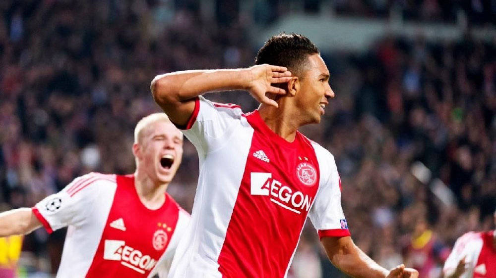 爱游戏体育-阿贾克斯再度击败SBV，继续稳居荷甲积分榜首位