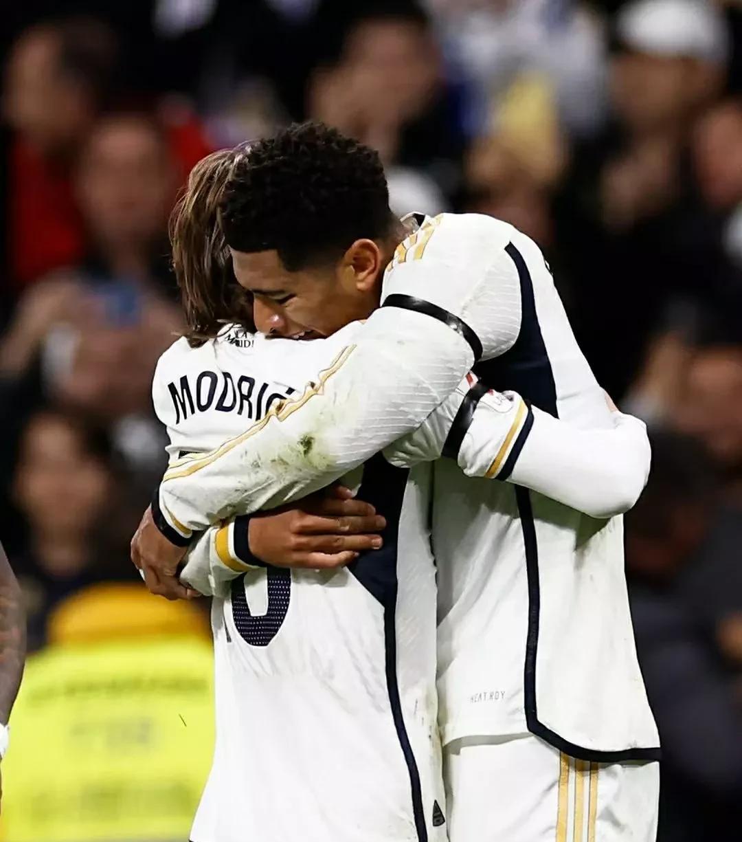 智利险胜尤文，贝林厄姆统治全场