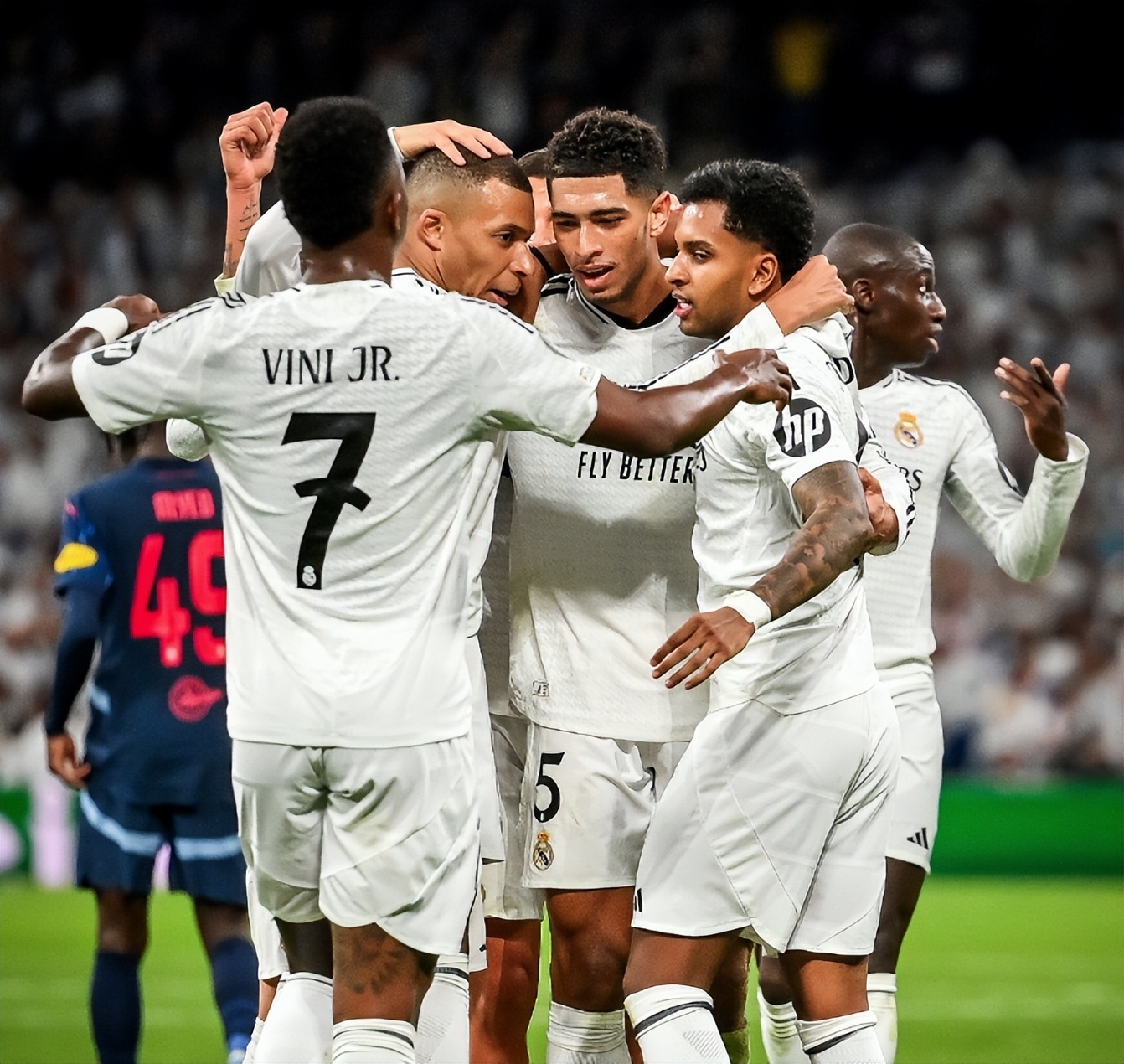 皇马碾压挪威，阿什拉夫扛起全队