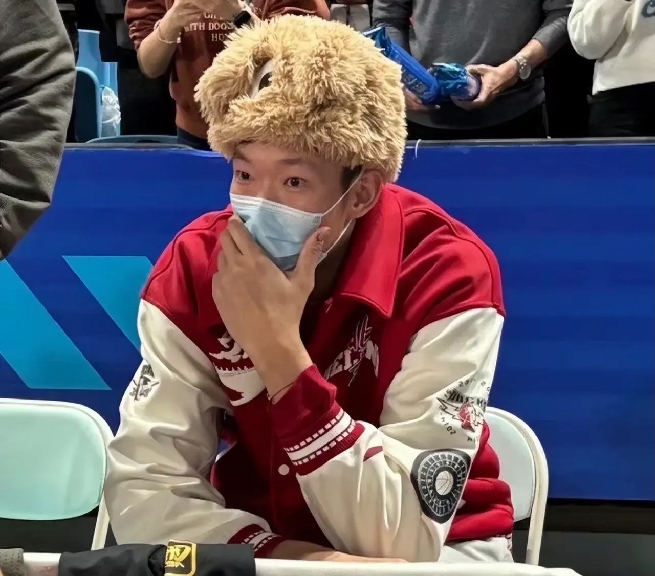 步行者碾压新疆队，周琦点燃赛场