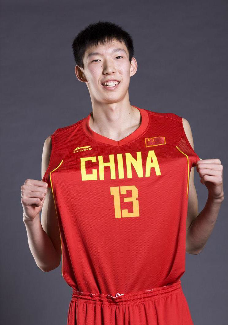 步行者碾压新疆队，周琦点燃赛场