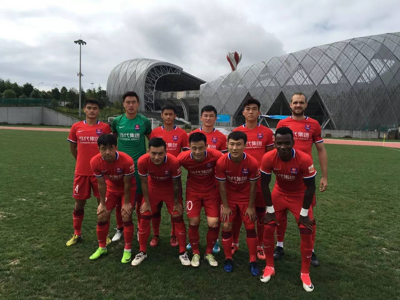 重庆当代力帆队将与深圳队进行一场激烈比赛 重庆当代力帆队将与深圳队进行一场激烈比赛